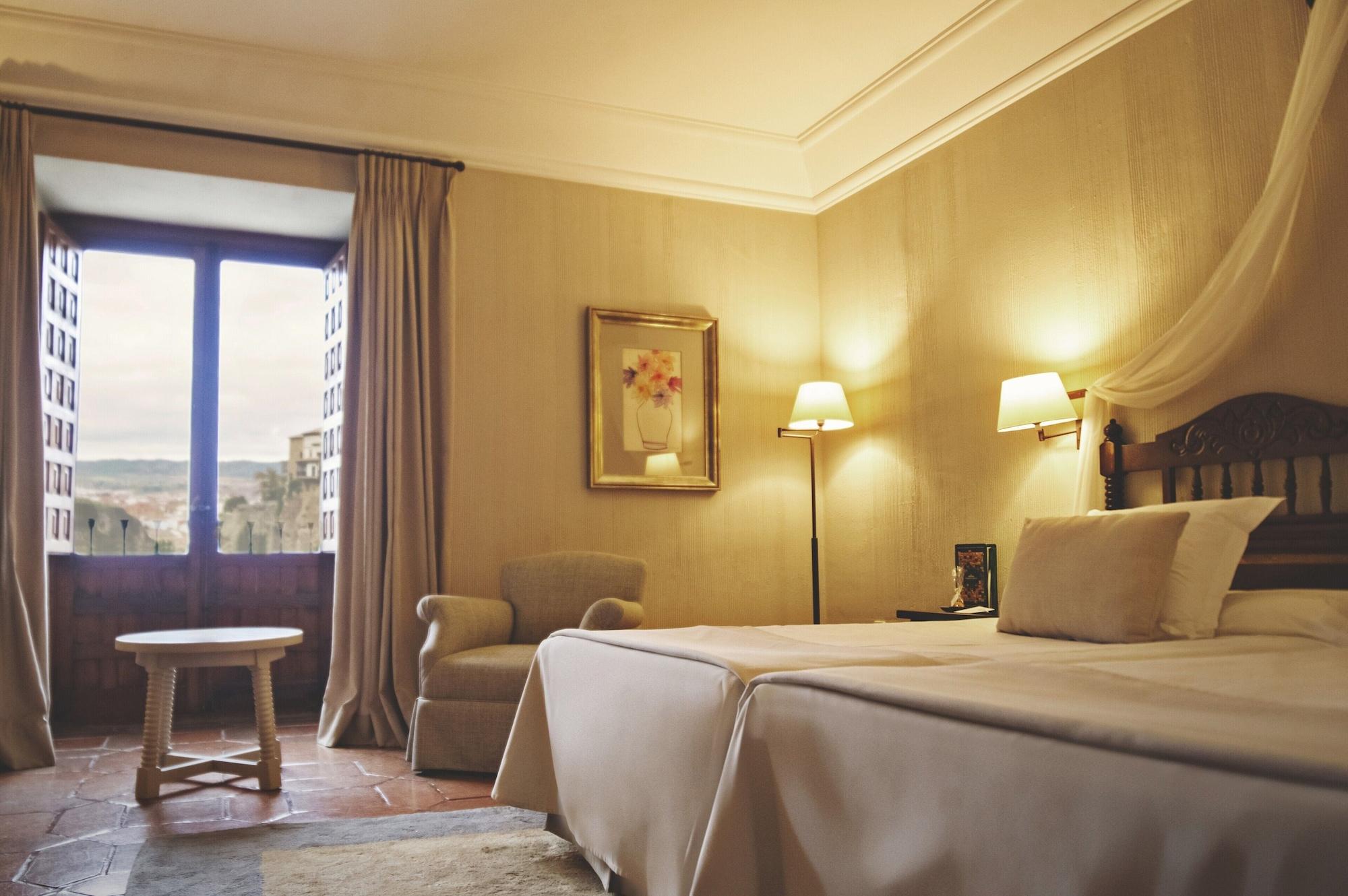 Hotel De 4*