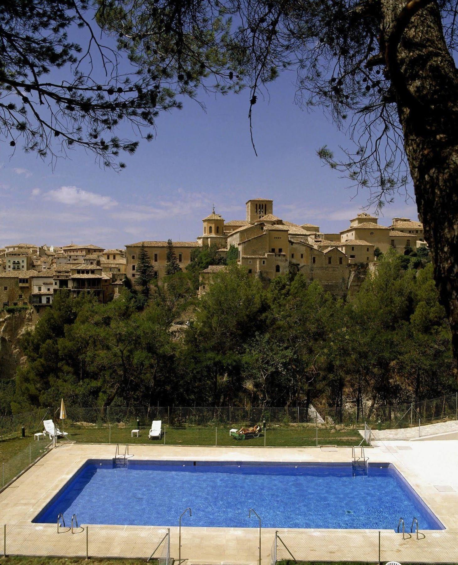 Hotel De 4*